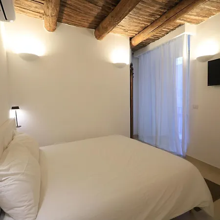 Bed & Breakfast Ai 13 Gradoni Di Chiaia 3*
