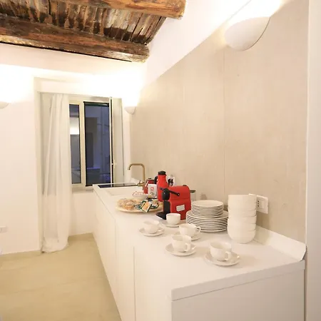 Ai 13 Gradoni Di Chiaia