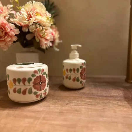 Ai 13 Gradoni Di Chiaia Naples